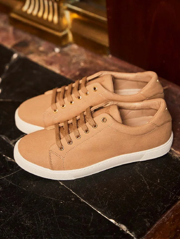 Virevolte Recycled Vegan Grain Leather Sneakers | Latte