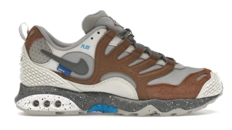 Undefeated x Nike Air Terra Humara - Archaeo Brown